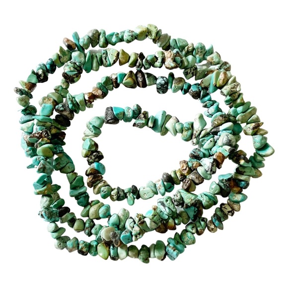 Vintage Jewelry - Genuine natural turquoise chip nugget strand necklace